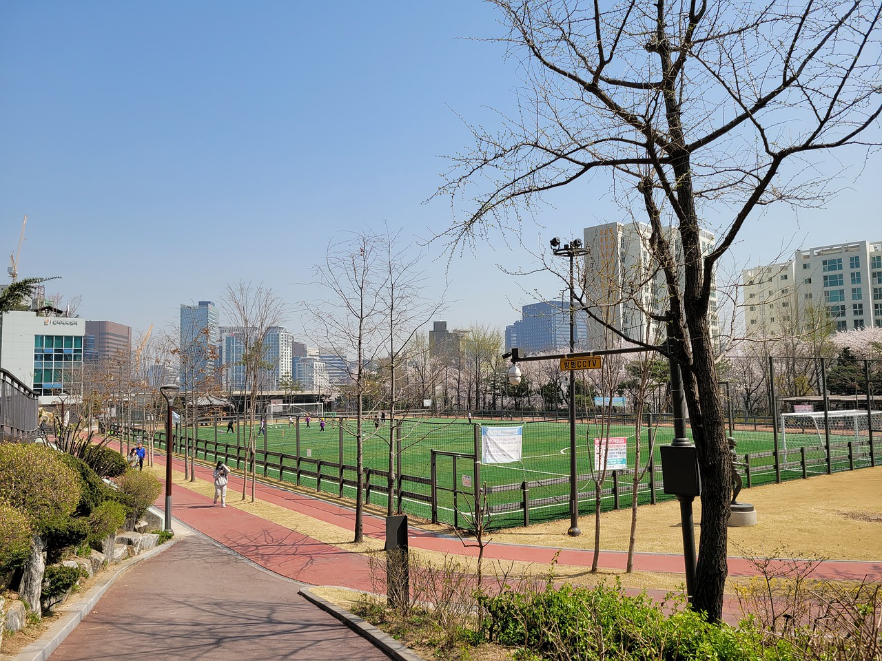 但正如每一 但正如每一